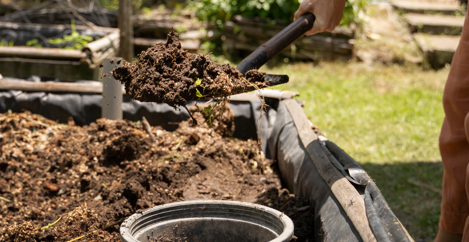 Mulch Installation Services Mulch Installation Services